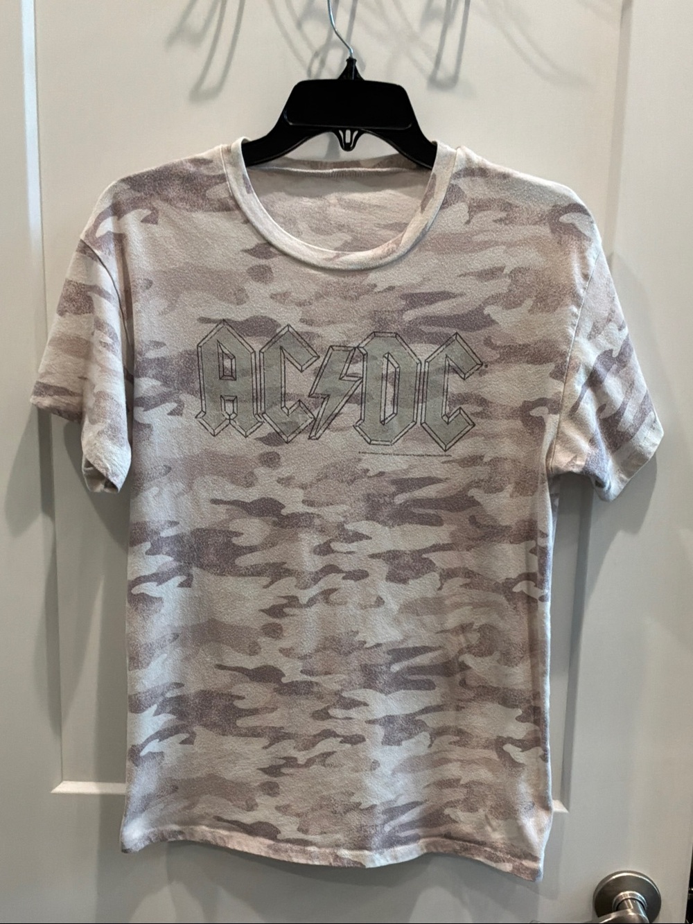 AC/DC Music Short Sleeve Camo Graphic Tee Cream & Light Brown Small